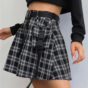 Plaid skater skirt size M
